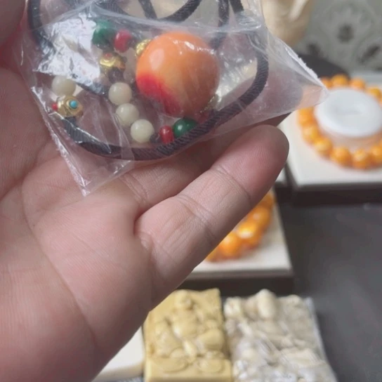 木头红点卡2.2锁骨链