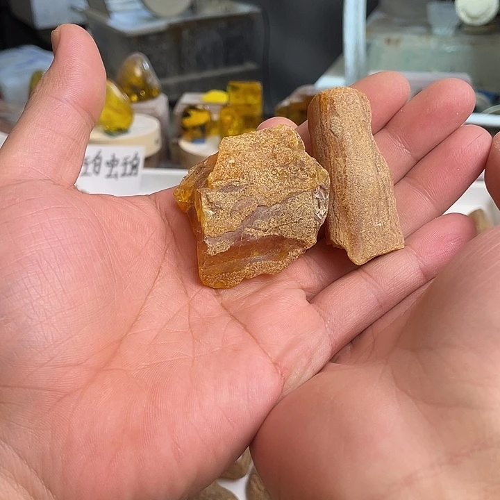 皮***耳定制琥珀未镶嵌天然琥珀蜜蜡