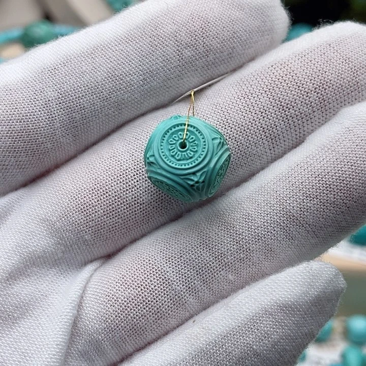 绿松石配饰未镶嵌