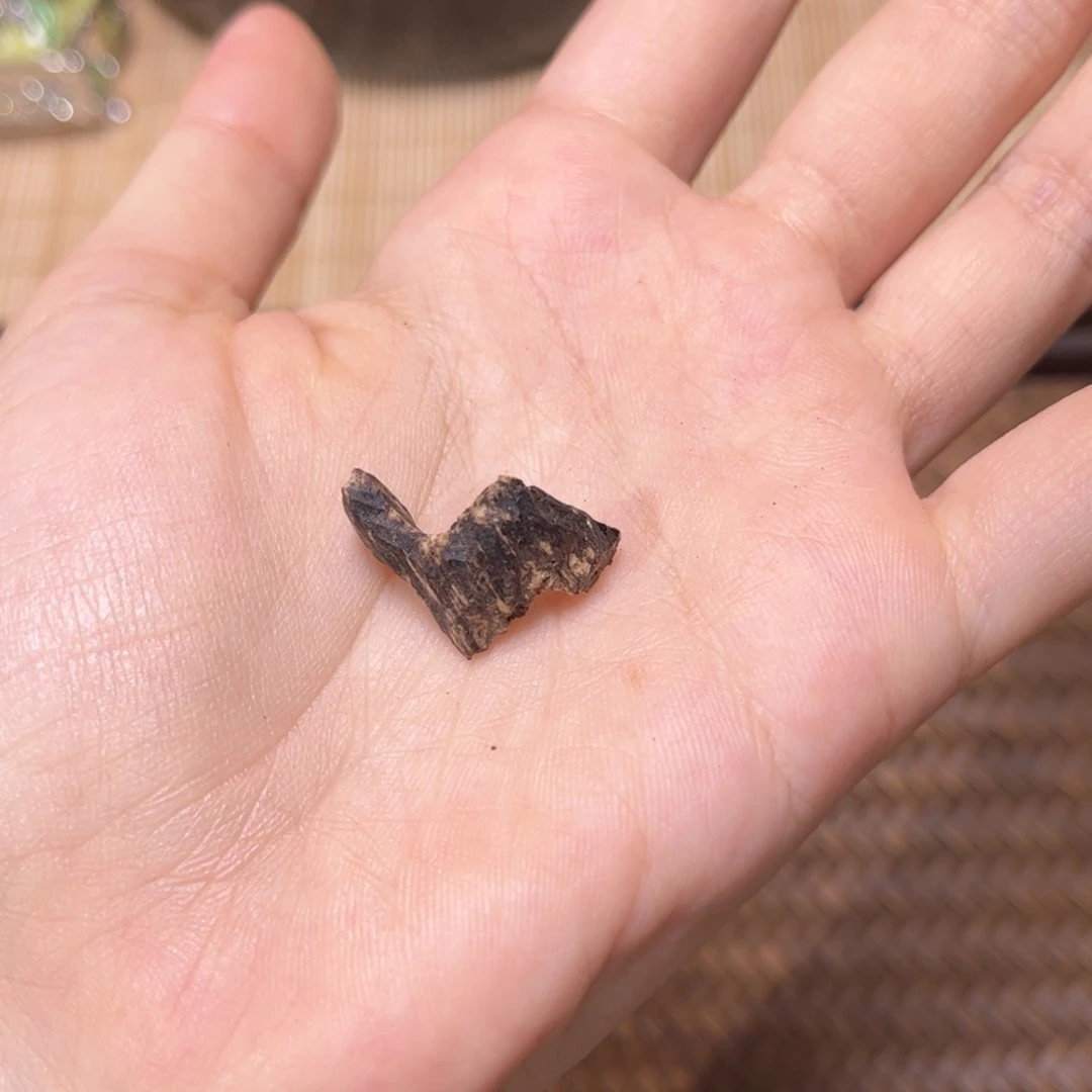 香榧木海南大山沉水树心香0.5克
