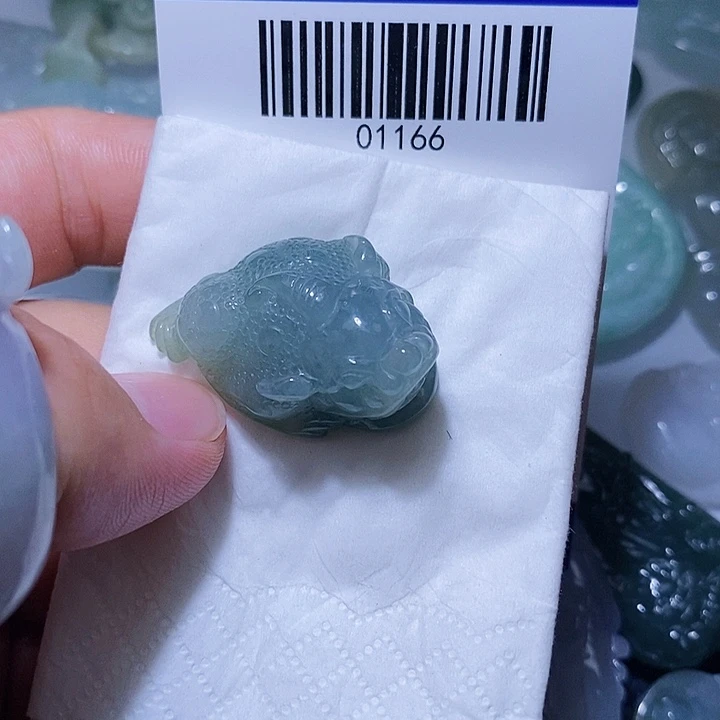 翡翠未镶嵌颈饰天光墟翡翠市场现金代购