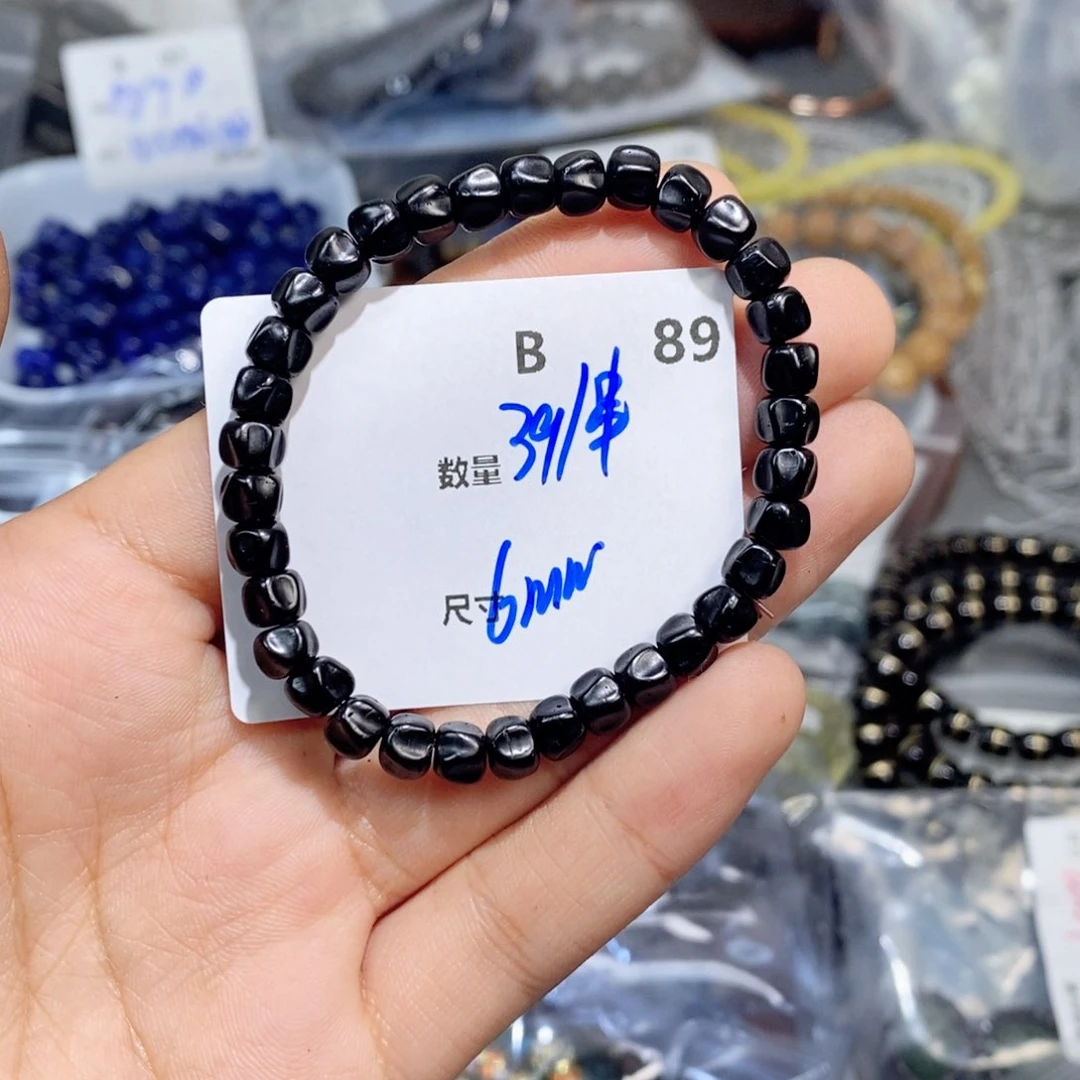 椰蒂吊坠B89。一串一串