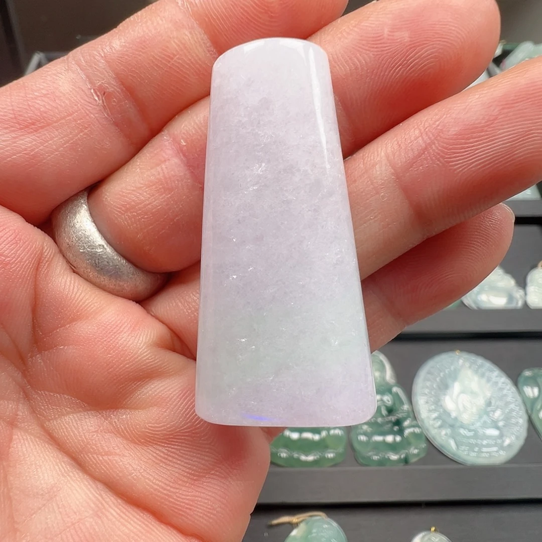 翡翠未镶嵌颈饰无事牌