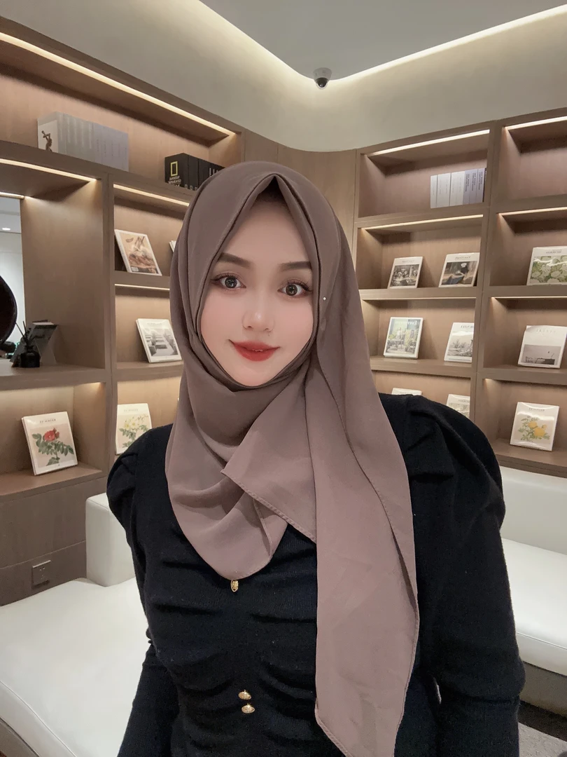 【韩冰福利】高品质雪纺拼接水晶棉绕巾（下单送耳环一对）