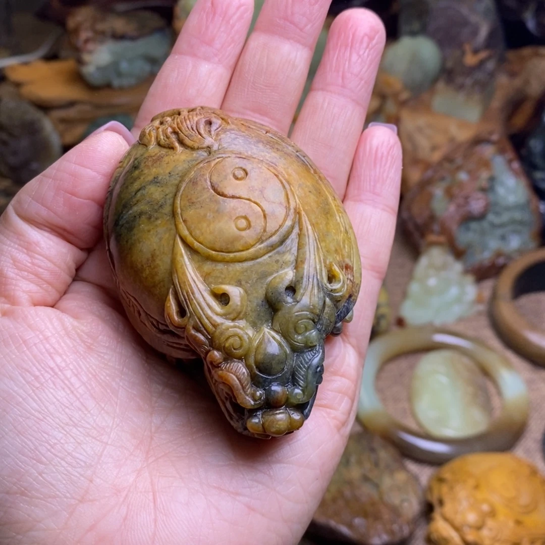 岫岩河磨玉（透闪石质玉）未镶嵌把件
