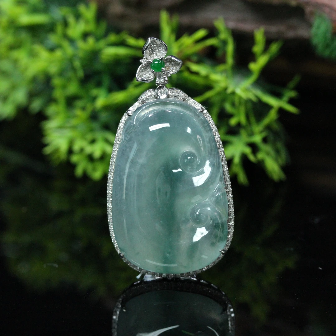 132天然缅甸翡翠A货18K白金镶如意祥瑞如意吊坠/01026087/拍卖