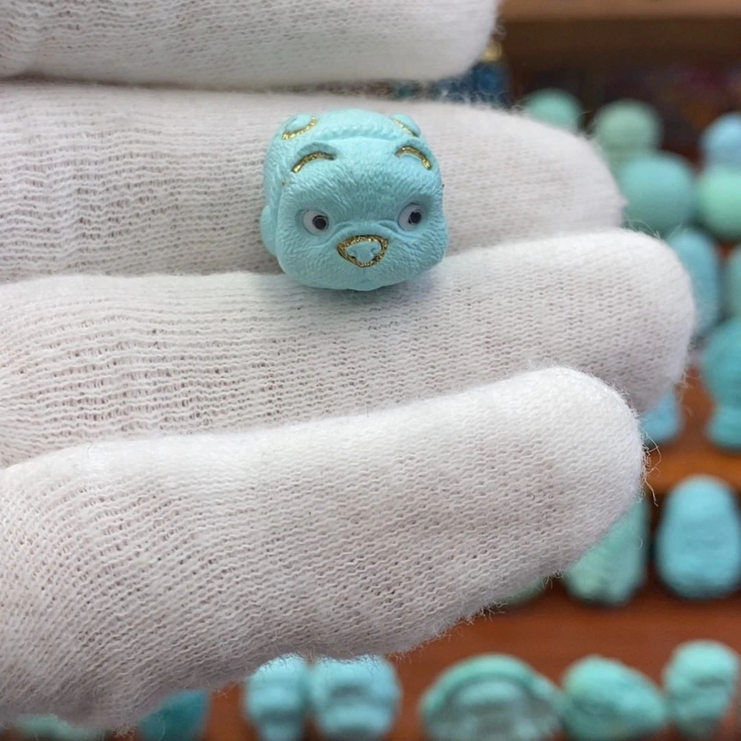 绿松石未镶嵌珠宝奇石