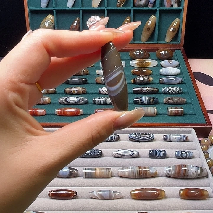 玛瑙/玉髓未镶嵌吊坠(赠链)