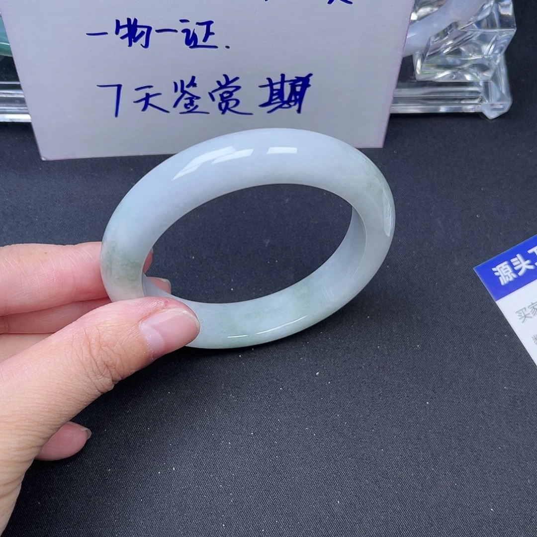 翡翠未镶嵌手镯翡翠
