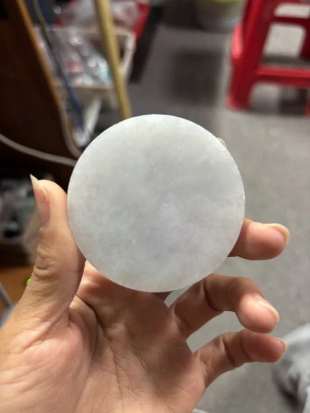 翡翠边料千手观音