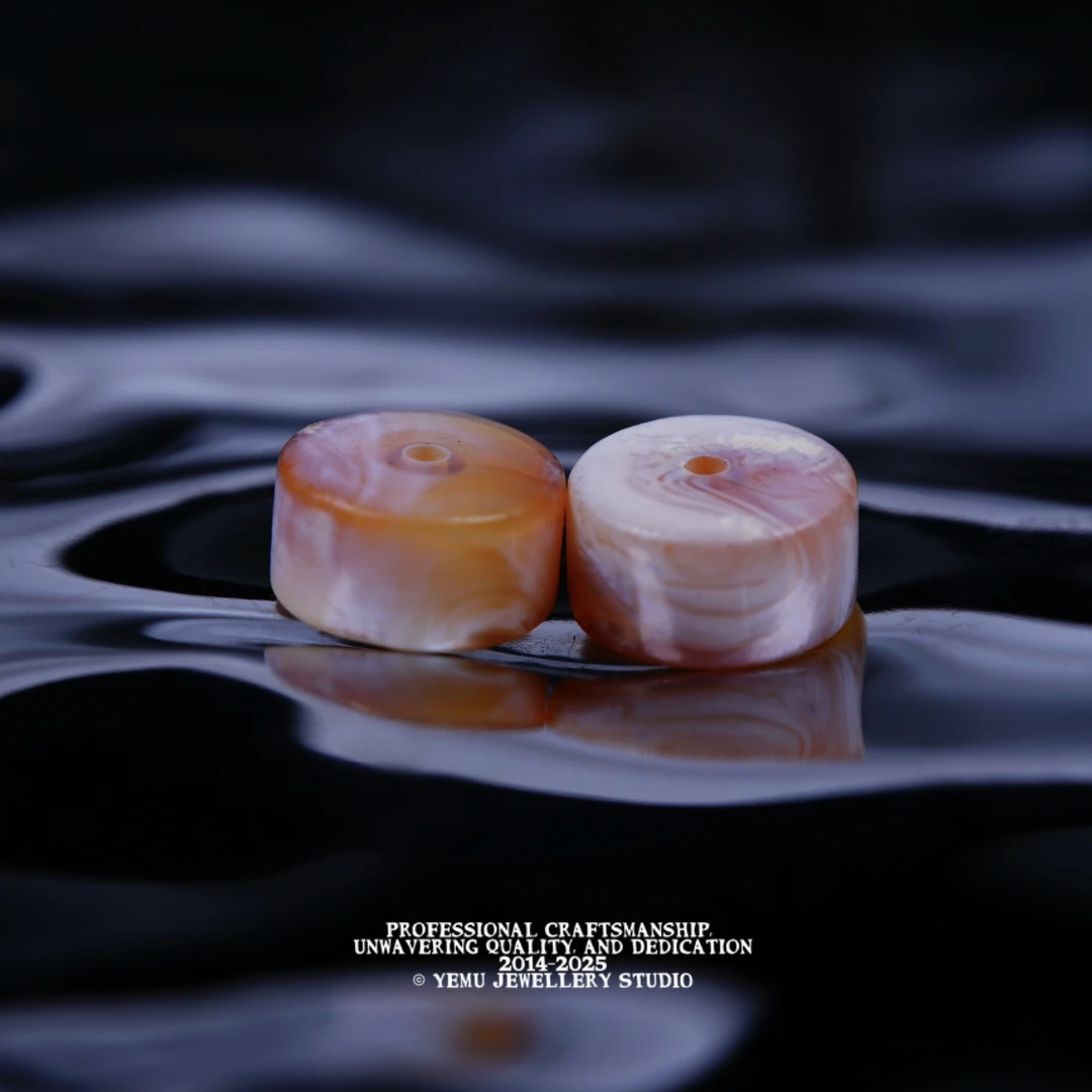 T22（8.1mm)8毫米紫沁金包蜜拉丝药片对珠 一物一拍 天然琥珀蜜蜡