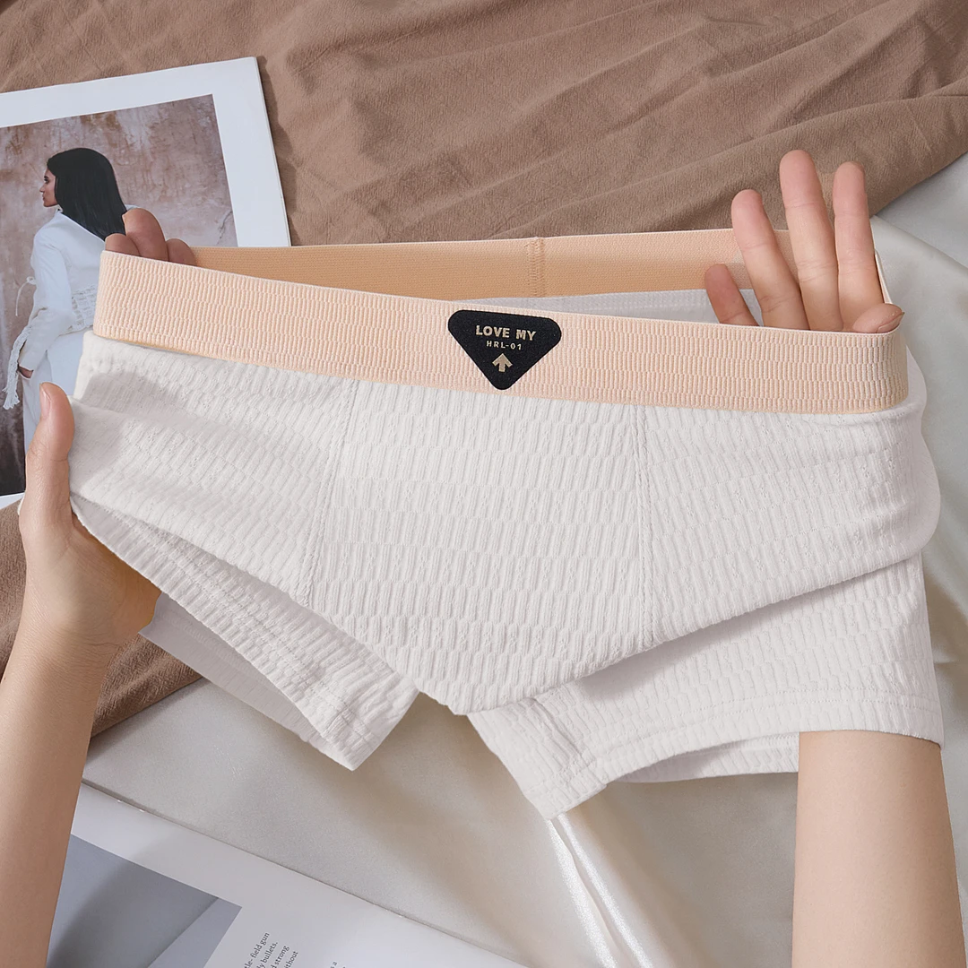 新款男式简约内裤透气亲肤四角底裤轻奢平角裤裤头中腰短裤