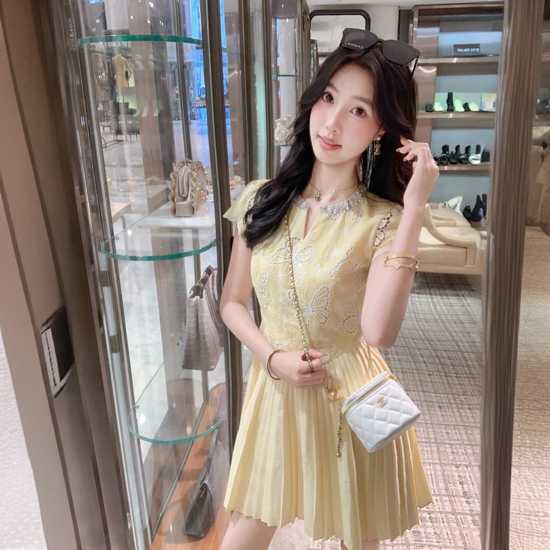 蝴蝶刺绣蕾丝设计连衣裙女夏2025新款爆款高级感复古名媛气质裙子