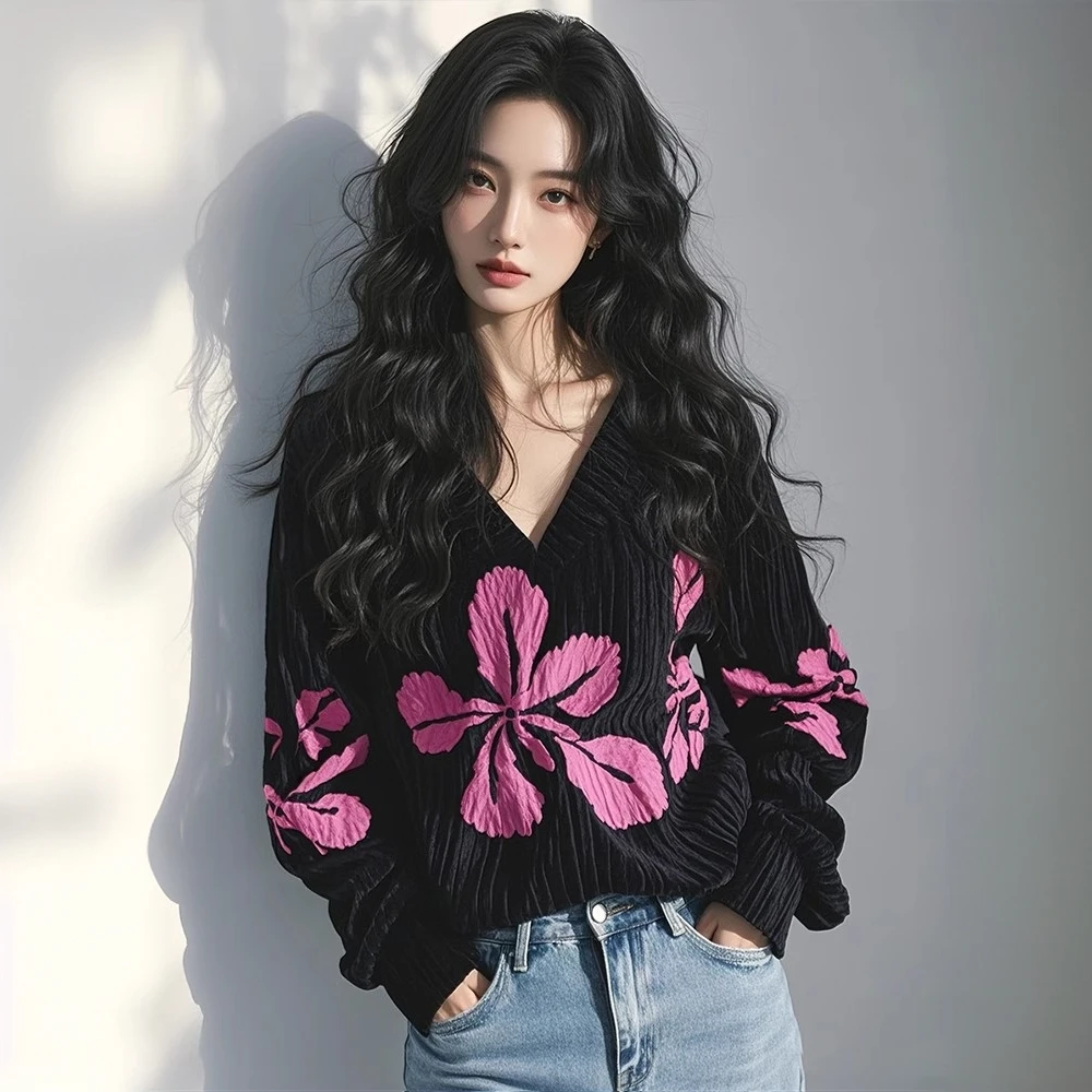 2025春秋新款高级感软糯毛衣洋气减龄v领马海毛花朵宽松厚针织衫