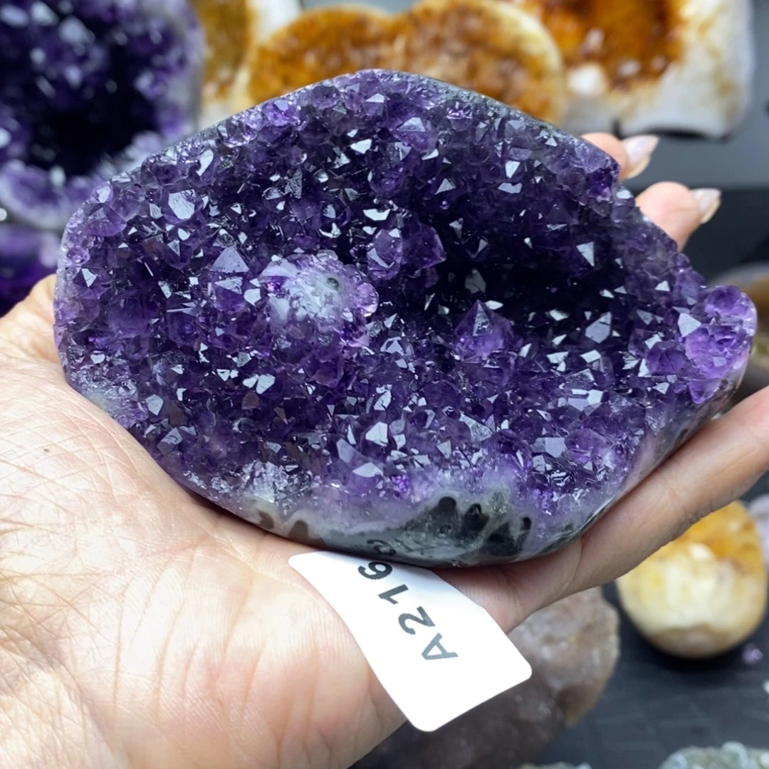 未镶嵌水晶大型摆件（非配饰）