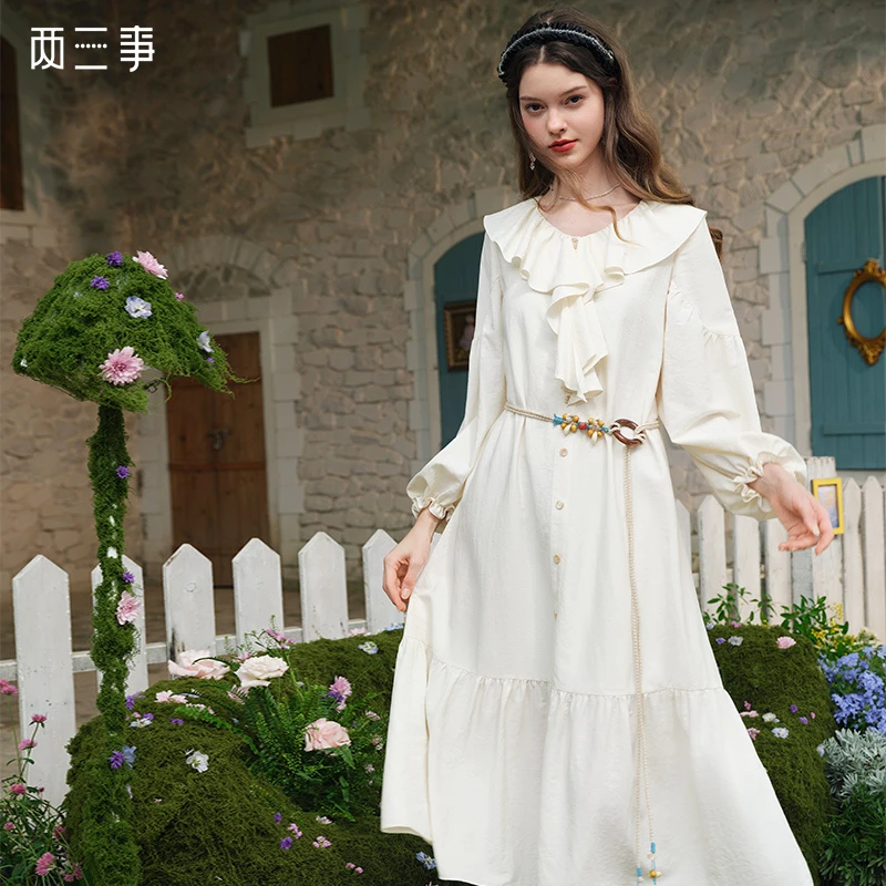 两三事 薄雾之晨 2025春季新款优雅荷叶边领灯笼袖系带连衣裙长裙