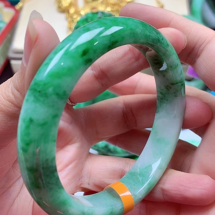 未镶嵌手镯翡翠翡翠