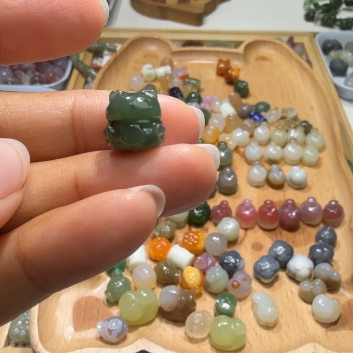 和田玉未镶嵌珠宝半成品