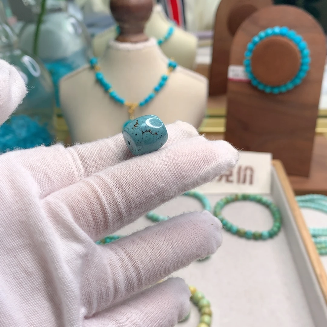 绿松石未镶嵌饰品