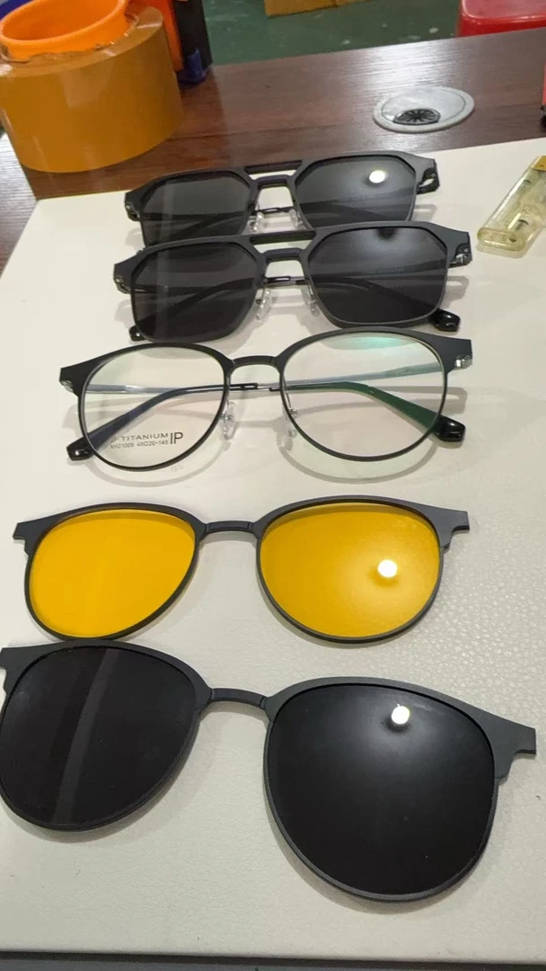 高端铝镁磁吸套镜眼镜可爱女款蓝色时尚百搭折叠复古潮流防紫外线