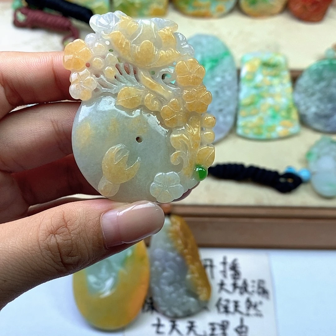 翡翠未镶嵌颈饰翡翠