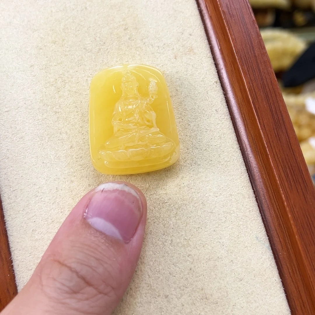 蜜蜡未镶嵌珠宝奇石