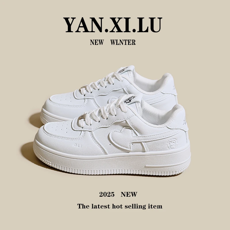 爆款小白女鞋女款2025秋季新款百搭休闲板鞋秋款超火透气厚底鞋子