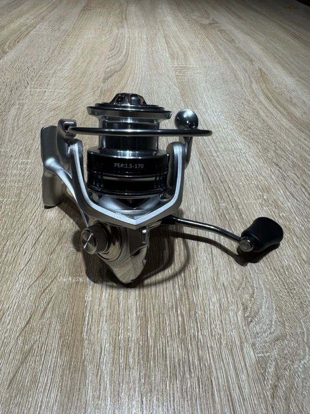 太沃克银领泛用远投路亚纺车轮