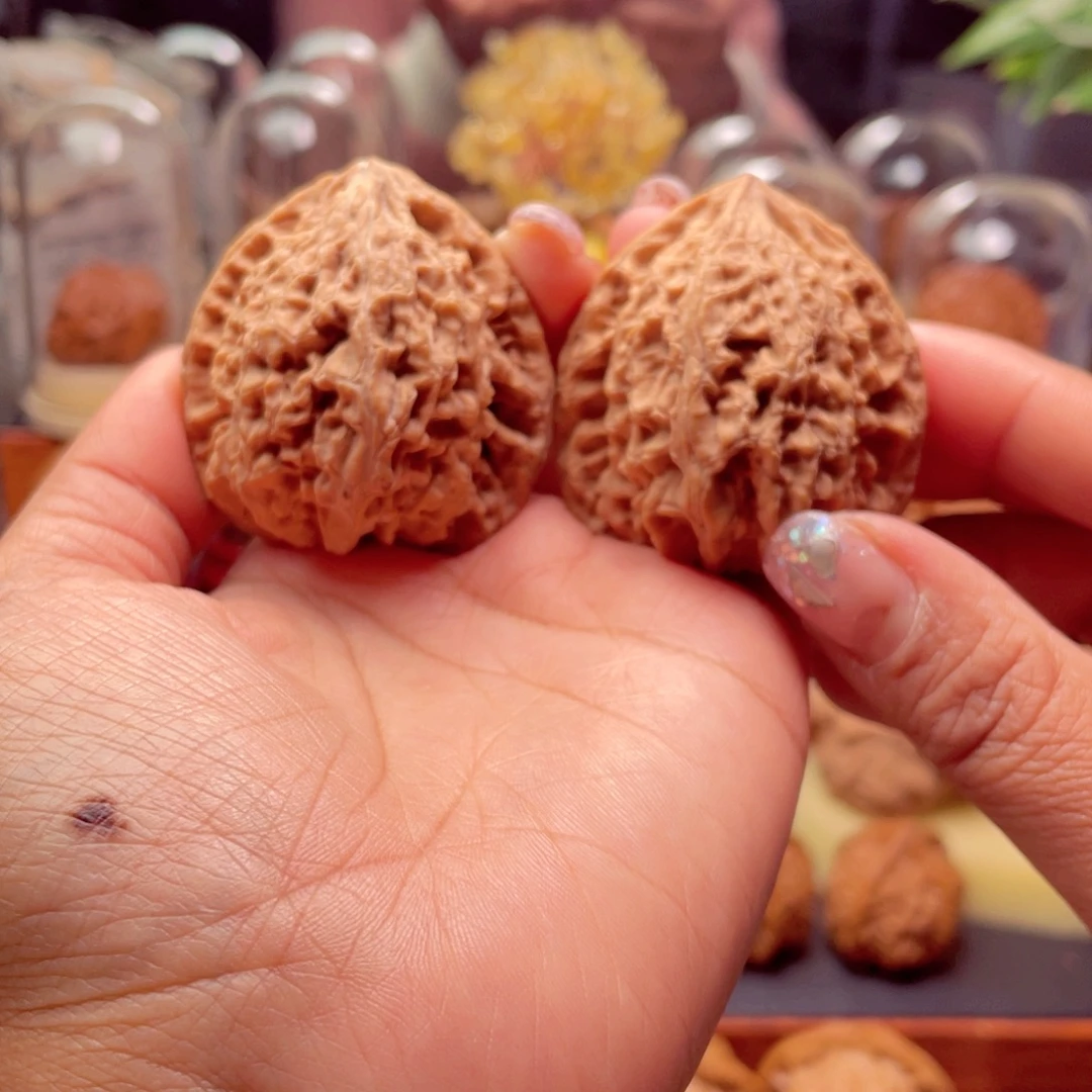 文玩核桃把件虎头王43