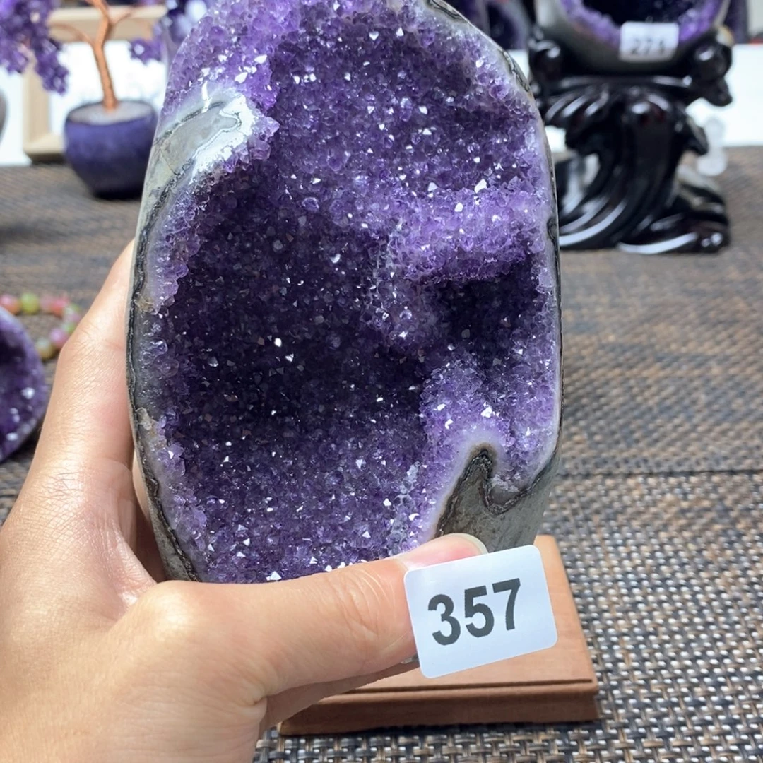 紫晶未镶嵌大型摆件（非配饰）