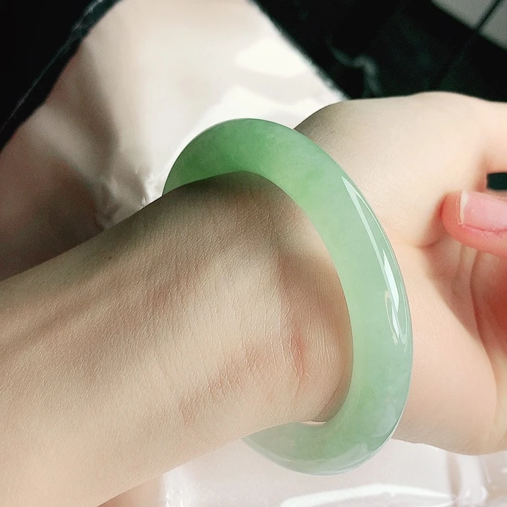 翡翠未镶嵌手镯缅甸天然a货翡翠手镯