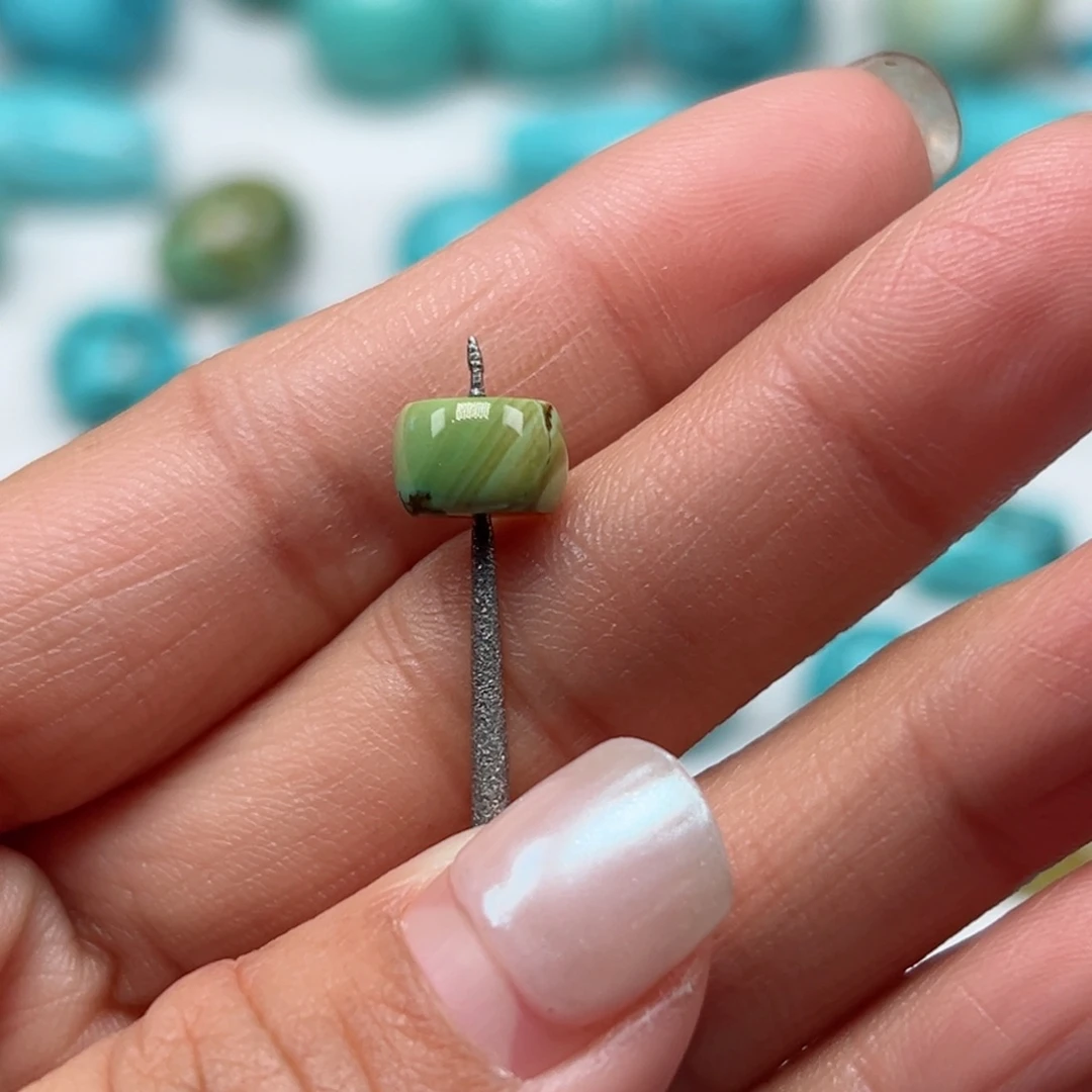 绿松石珠宝奇石未镶嵌关****郑