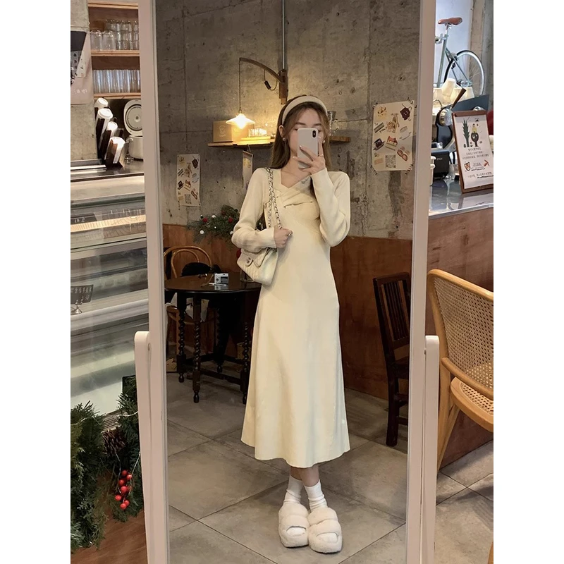 【夏季收官】乌77纯欲温柔针织连衣裙女领口交叉设计感显瘦打底长