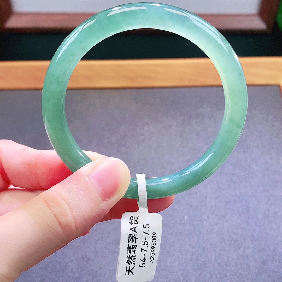 未镶嵌手镯翡翠天然翡翠