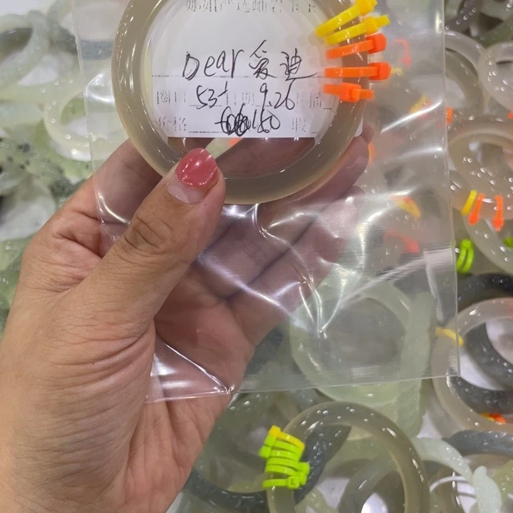 未镶嵌蛇纹石玉手镯D****迪