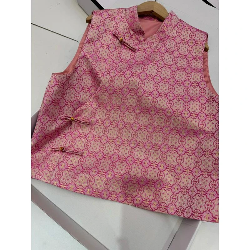 甜粉--新中式国风气质时尚复古无袖立领提花宽松休闲小众简约马甲