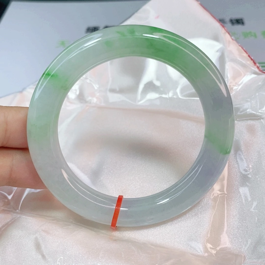 翡翠手镯未镶嵌55圈强推