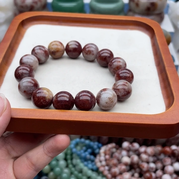 歌***亮石英质玉（佘太翠）未镶嵌手镯