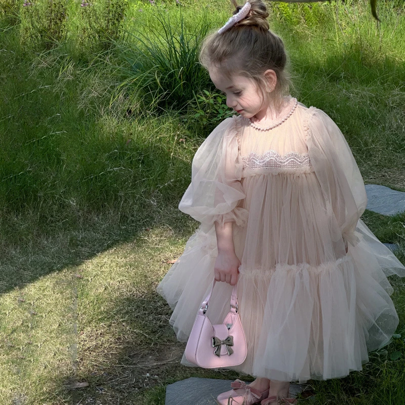 新品巴拉巴拉女童连衣裙春季款儿童洋气蕾丝拼接款蓬蓬纱公主裙女