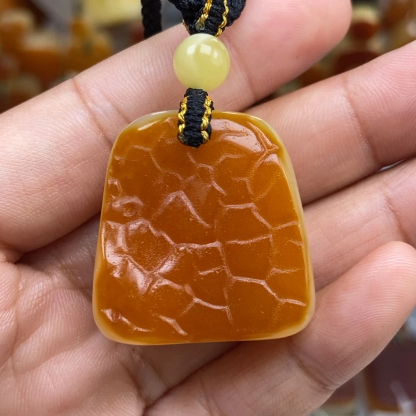 【闪购商品】琥珀颈饰未镶嵌