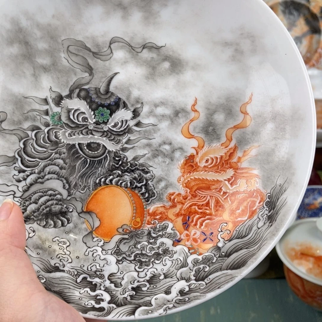 陶瓷的设计师是一个