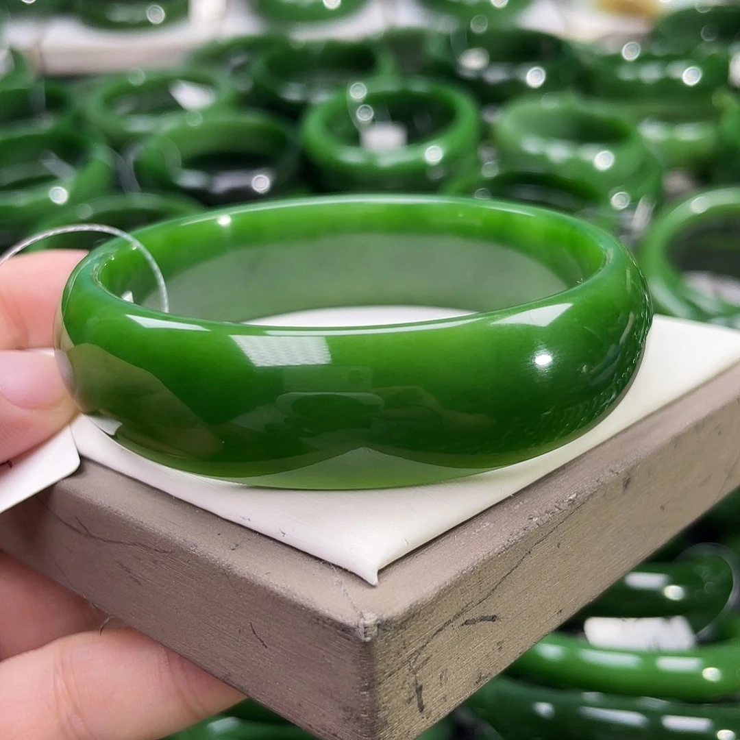 未镶嵌手镯和田玉（碧玉）