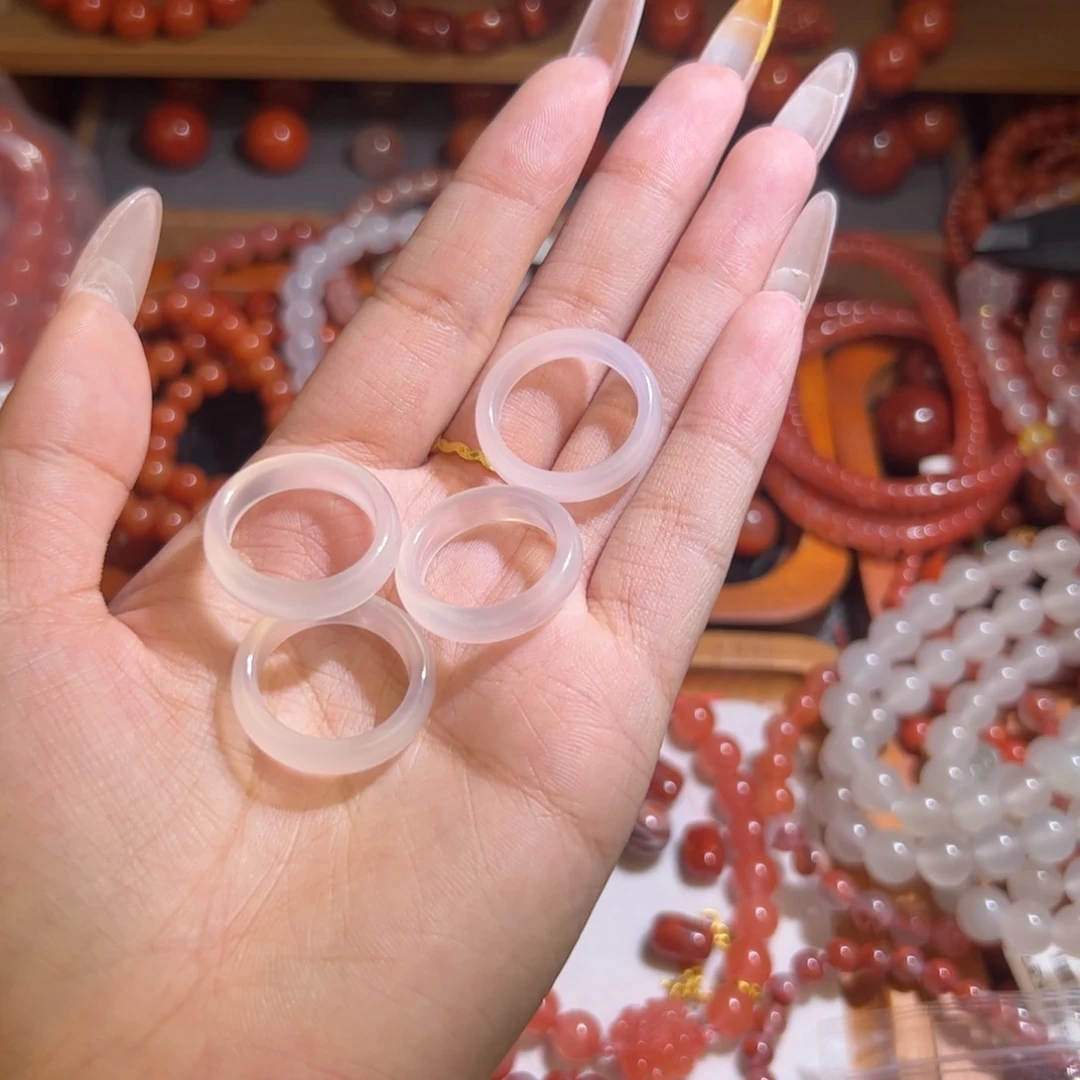 南红玛瑙手串未镶嵌戒圈