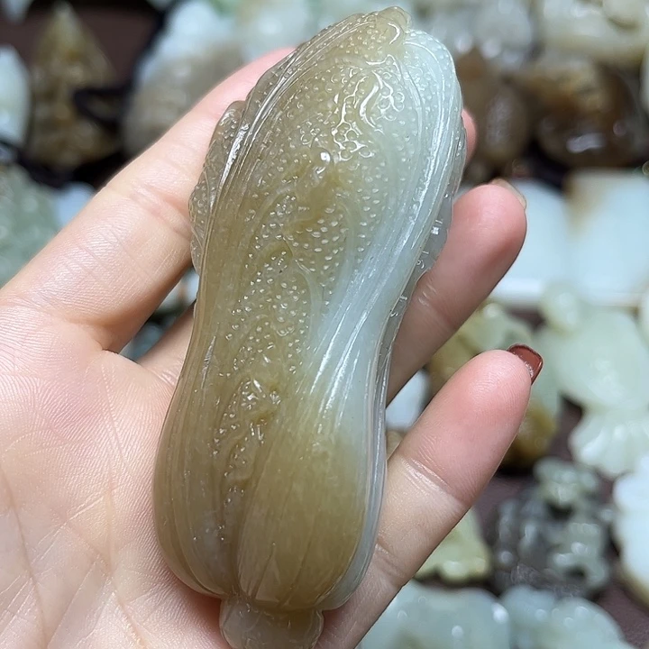 和田玉（糖玉）未镶嵌珠宝奇石