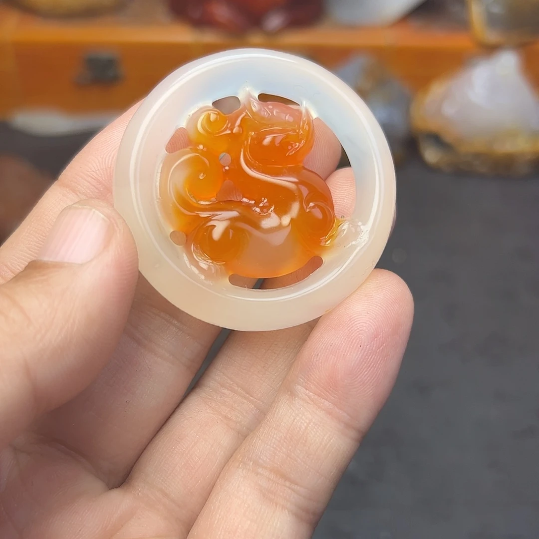 善***下玛瑙/玉髓未镶嵌时尚潮流手把件吊坠