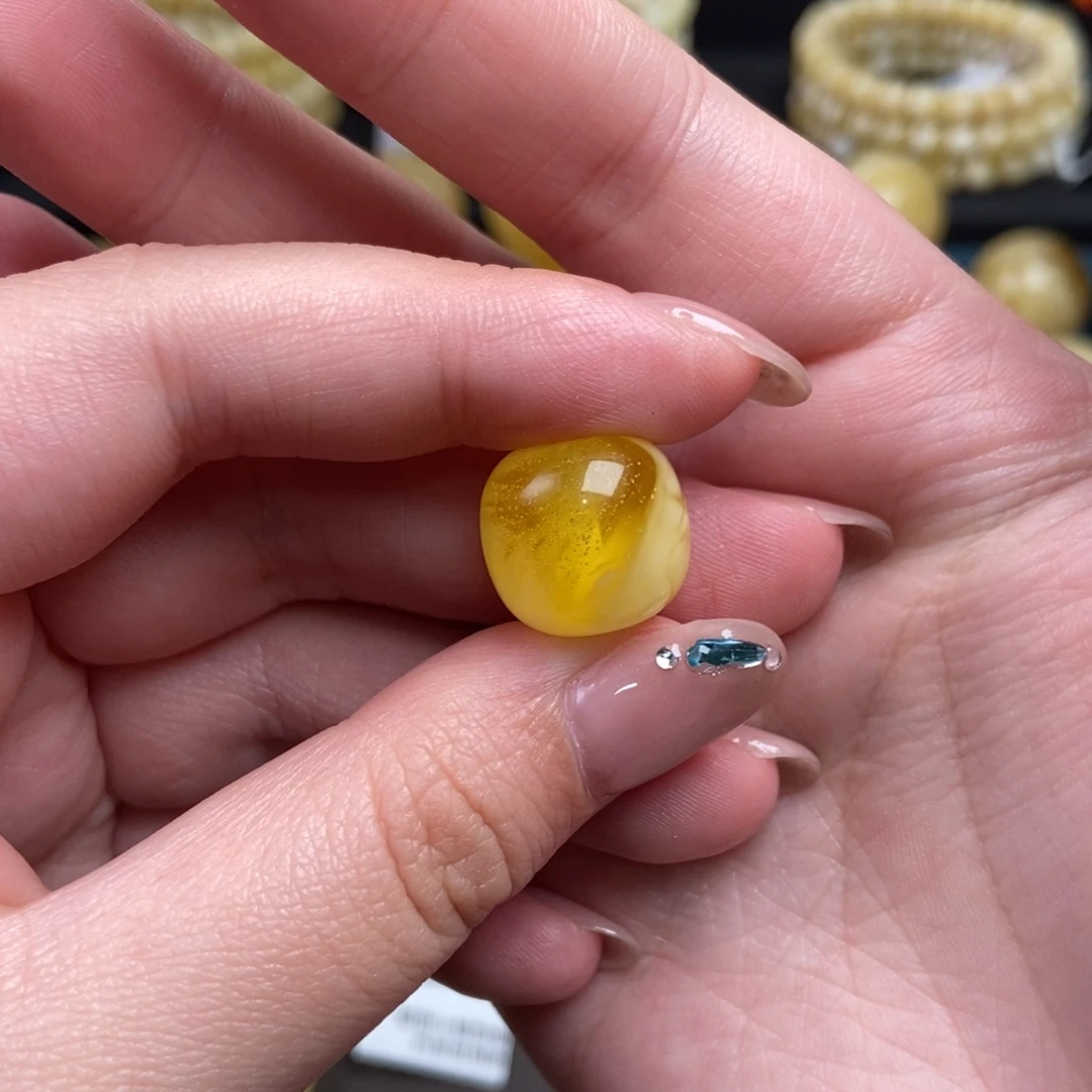 蜜蜡未镶嵌珠宝奇石卡14.9微瑕不退不换