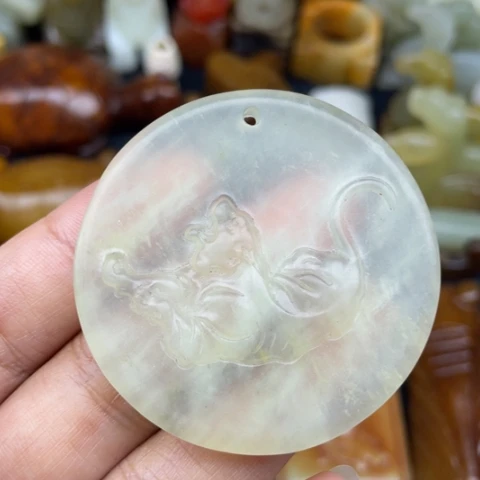 未镶嵌蛇纹石玉颈饰83