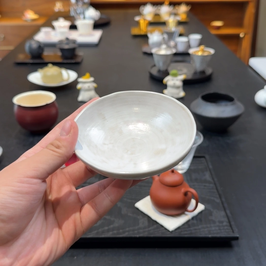 三足底小果碟一个