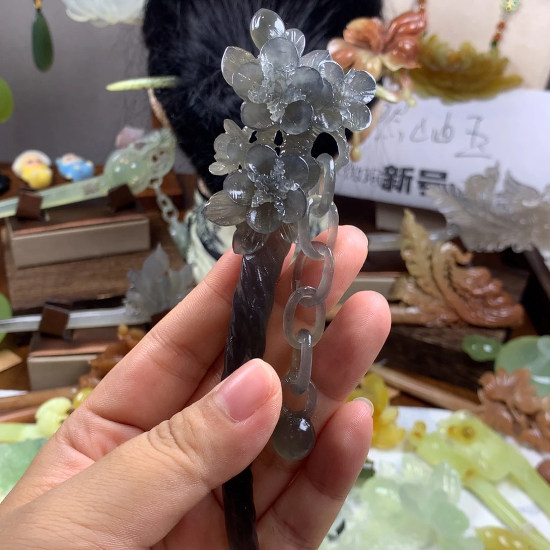 再***颜蛇纹石玉未镶嵌发簪