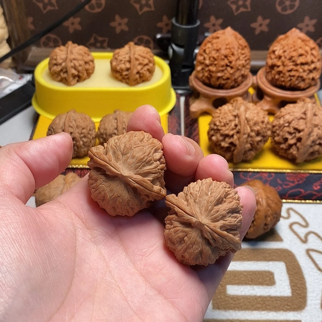 把件文玩核桃全品白狮子39尺